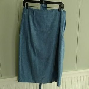 Bananas republic denim long flowy skirt worn 2 x